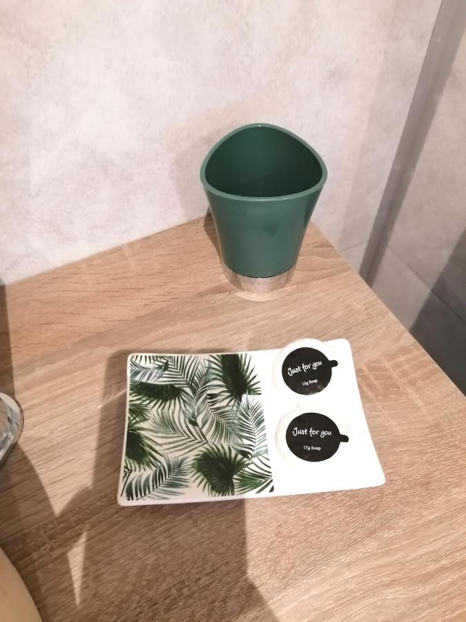 La Resiniere Panzió Salles  Kültér fotó
